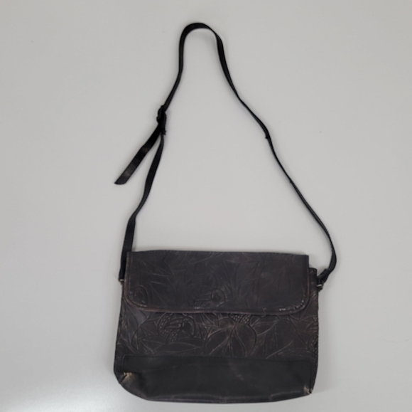 Vintage Debra‎ Lynne Tooled Leather Shoulder Bag Toucan Leaf Flap Closure Smooth - Picture 3 of 17